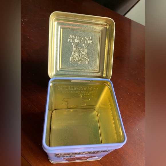 Lot of Two Metal Inukshuk Tea Tins - Picture 6 of 10